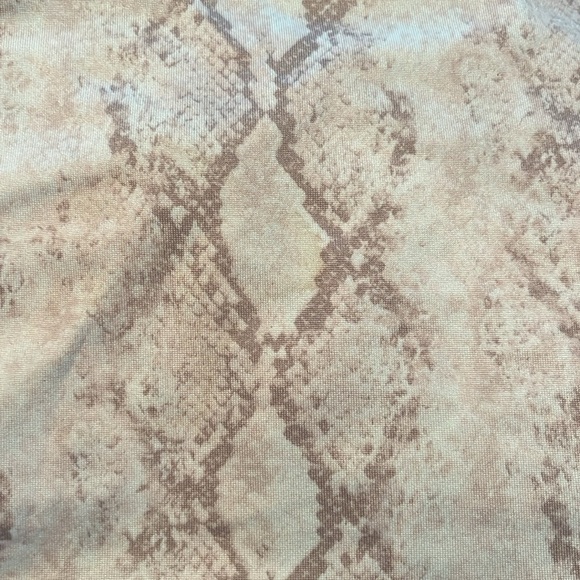 Pastel snake print crop - Picture 3 of 4